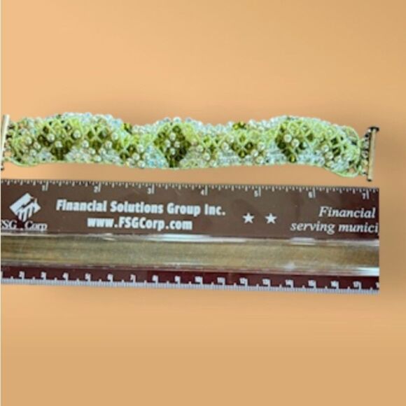 Hand Crafted Peyote and Netting Swarovski beads and pearls Bracelet. - Picture 6 of 6